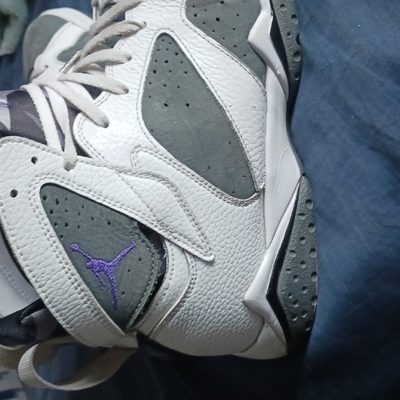 Shoes - Picture 2 of 2